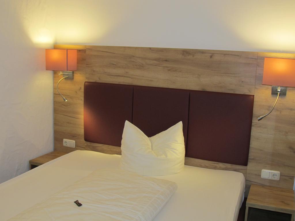 Zum Treppche Hotel Garni Gladenbach Eksteriør bilde